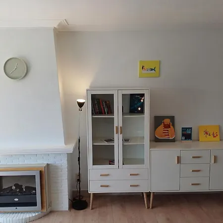 2 Slaapkamer Vlak Aan Zee * Oostende