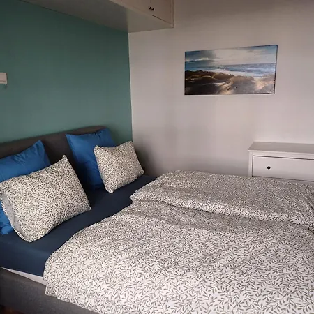 2 Slaapkamer Vlak Aan Zee Apartment *